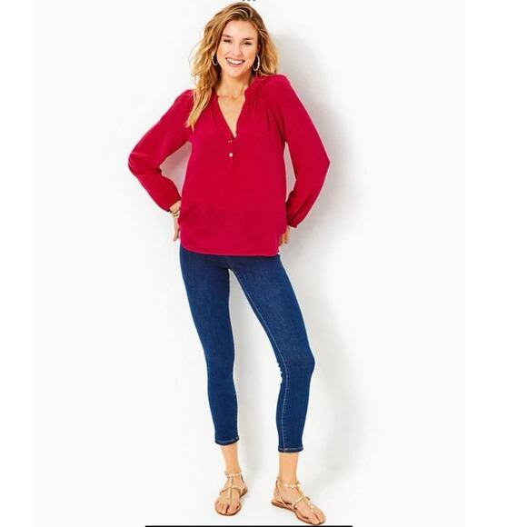 Lilly Pulitzer Elsa Silk Top in Poinsettia Red Sz XS 100% Silk Banded Sleeves - Picture 2 of 8
